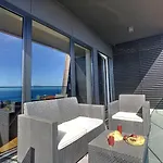Lynx Barreiros By Lovelystay Funchal (Madeira)