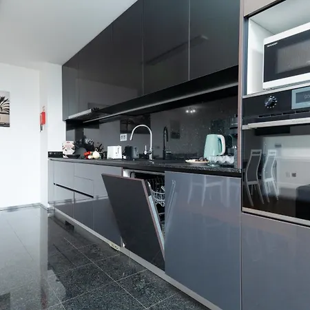Lynx Barreiros - Pool & Sea View By Lovelystay Apartment