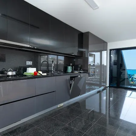 Lynx Barreiros - Pool & Sea View By Lovelystay Apartment *